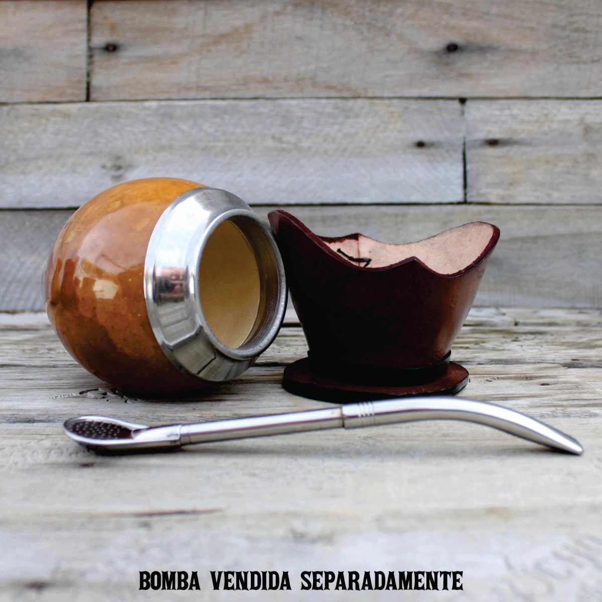 Coquinho Uruguaio para Chimarrão Suporte em Couro Personalizado Bocal em Metal Inox
