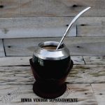 Coquinho Uruguaio para Chimarrão Suporte em Couro Personalizado Bocal em Metal Inox