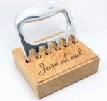 Garfo Garra de Urso em Alumínio Fundido com Base em Madeira Personalizado