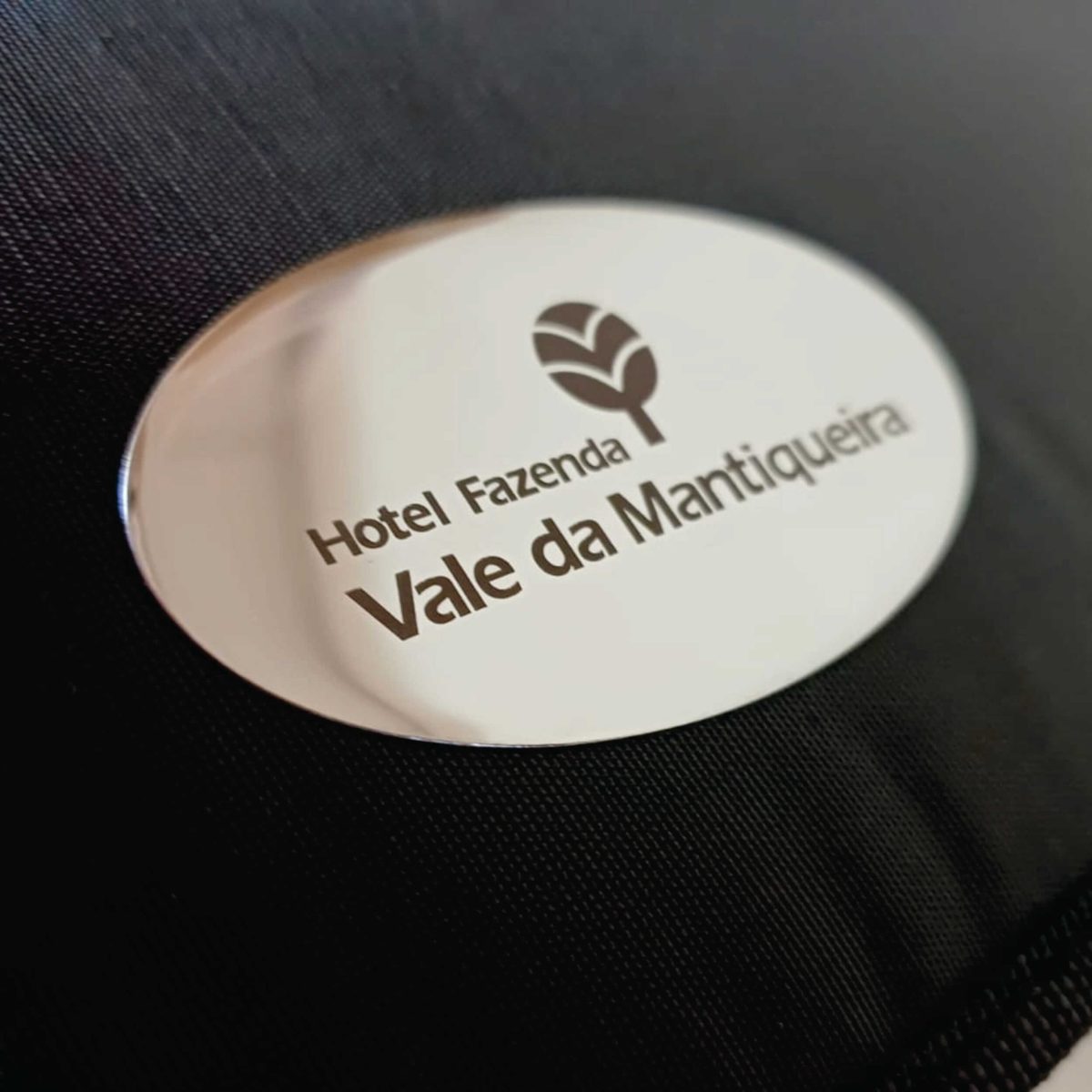 Estojo com placa em emtal eprsonalizada